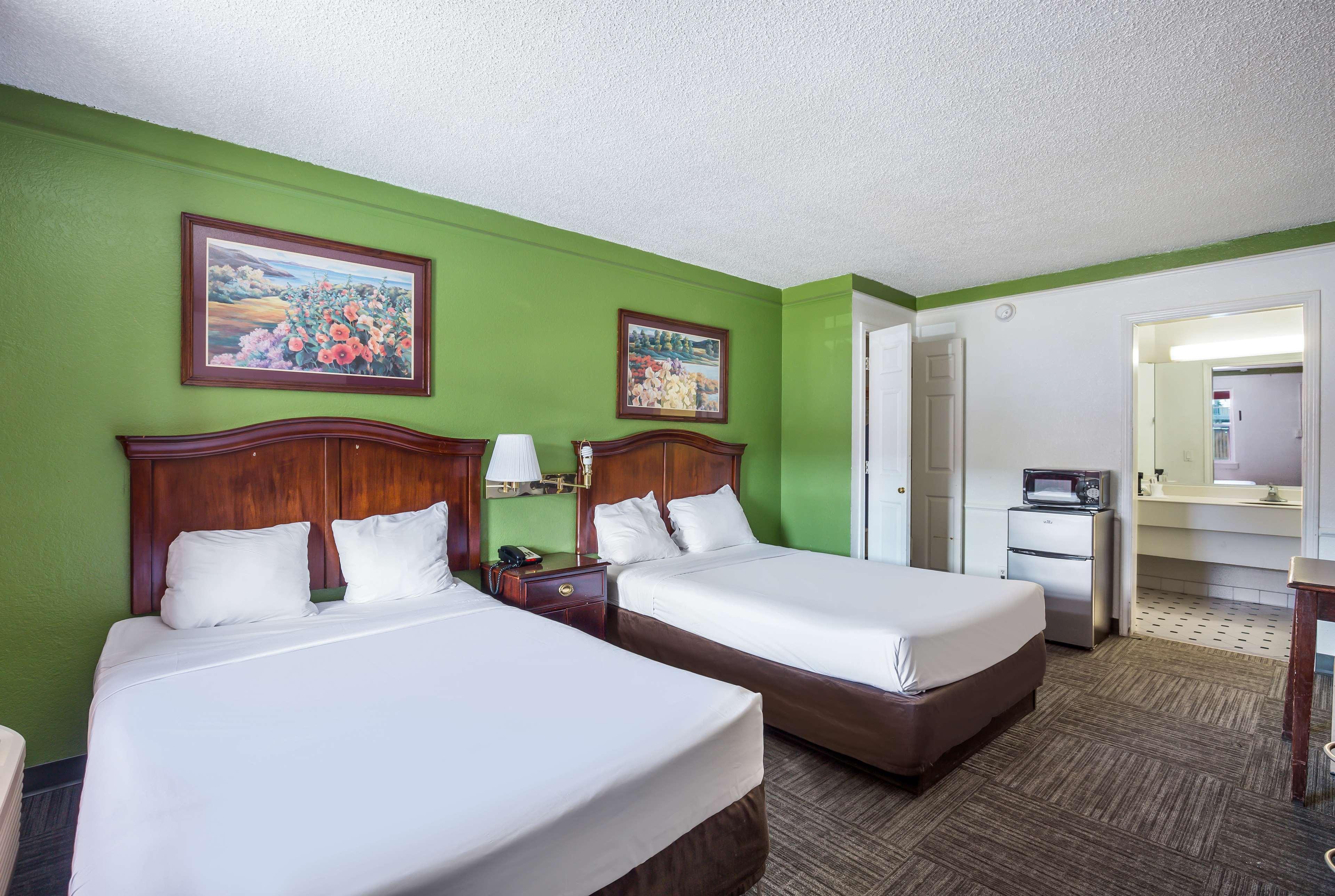 Americas Best Value Inn DEN Екстериор снимка