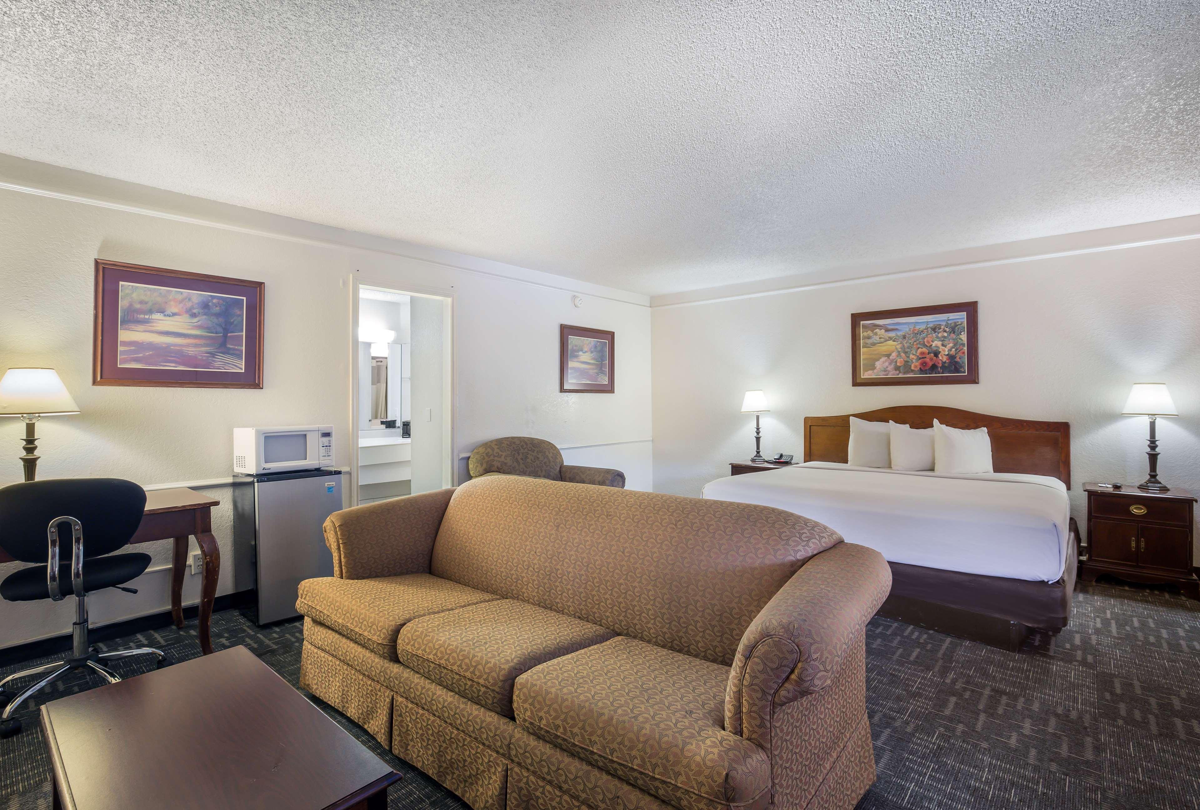 Americas Best Value Inn DEN Екстериор снимка