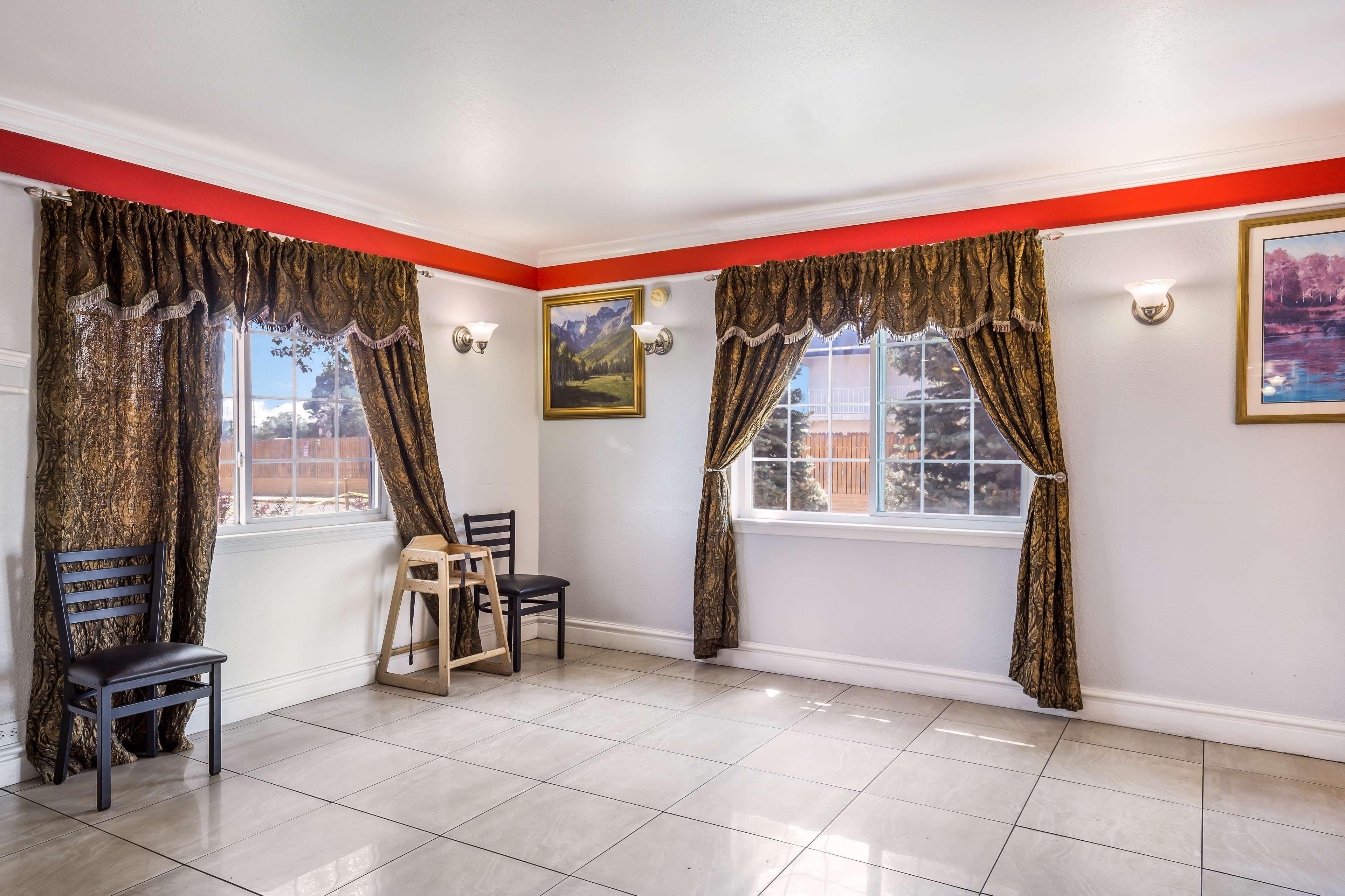 Americas Best Value Inn DEN Екстериор снимка