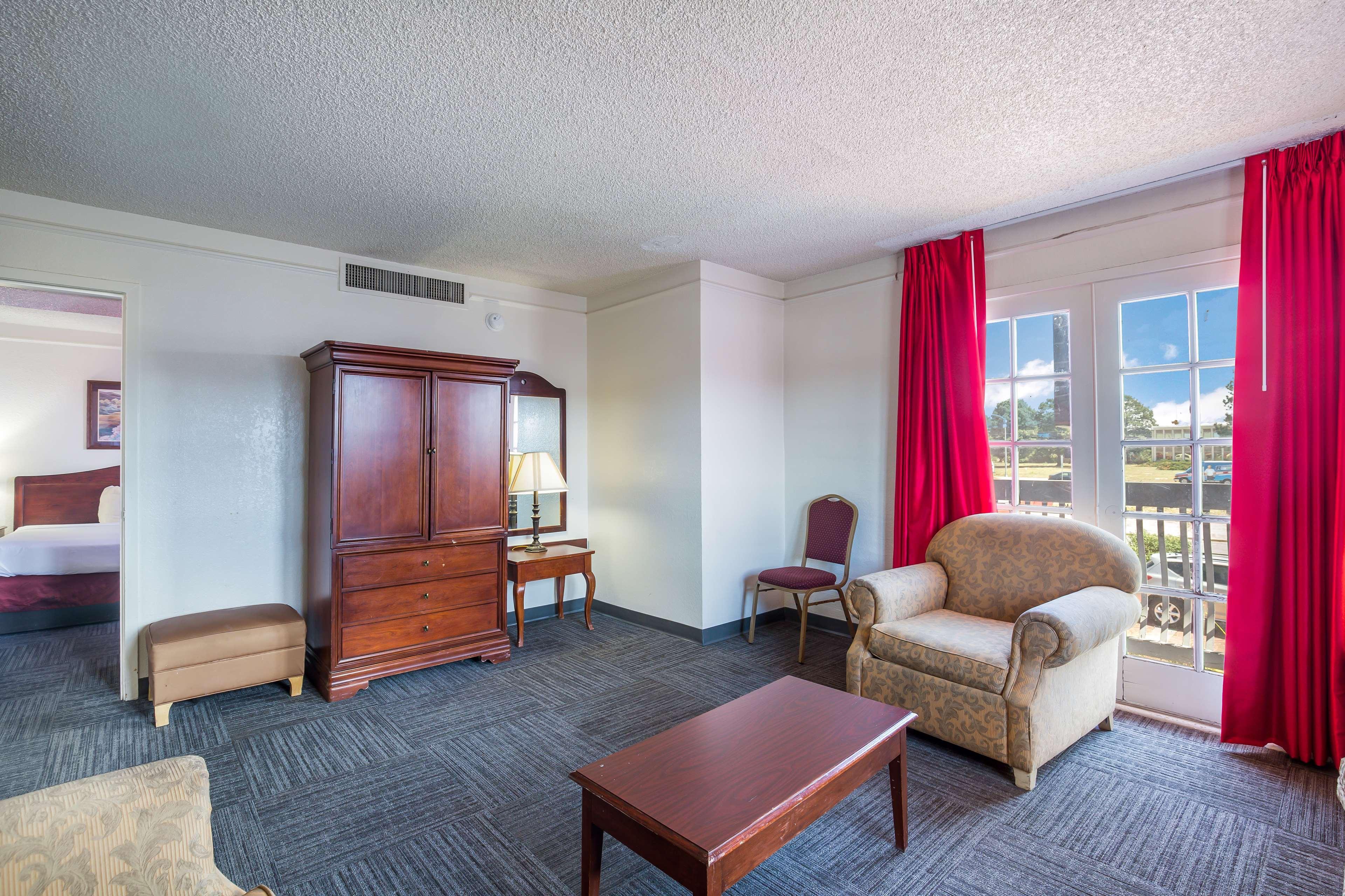 Americas Best Value Inn DEN Екстериор снимка