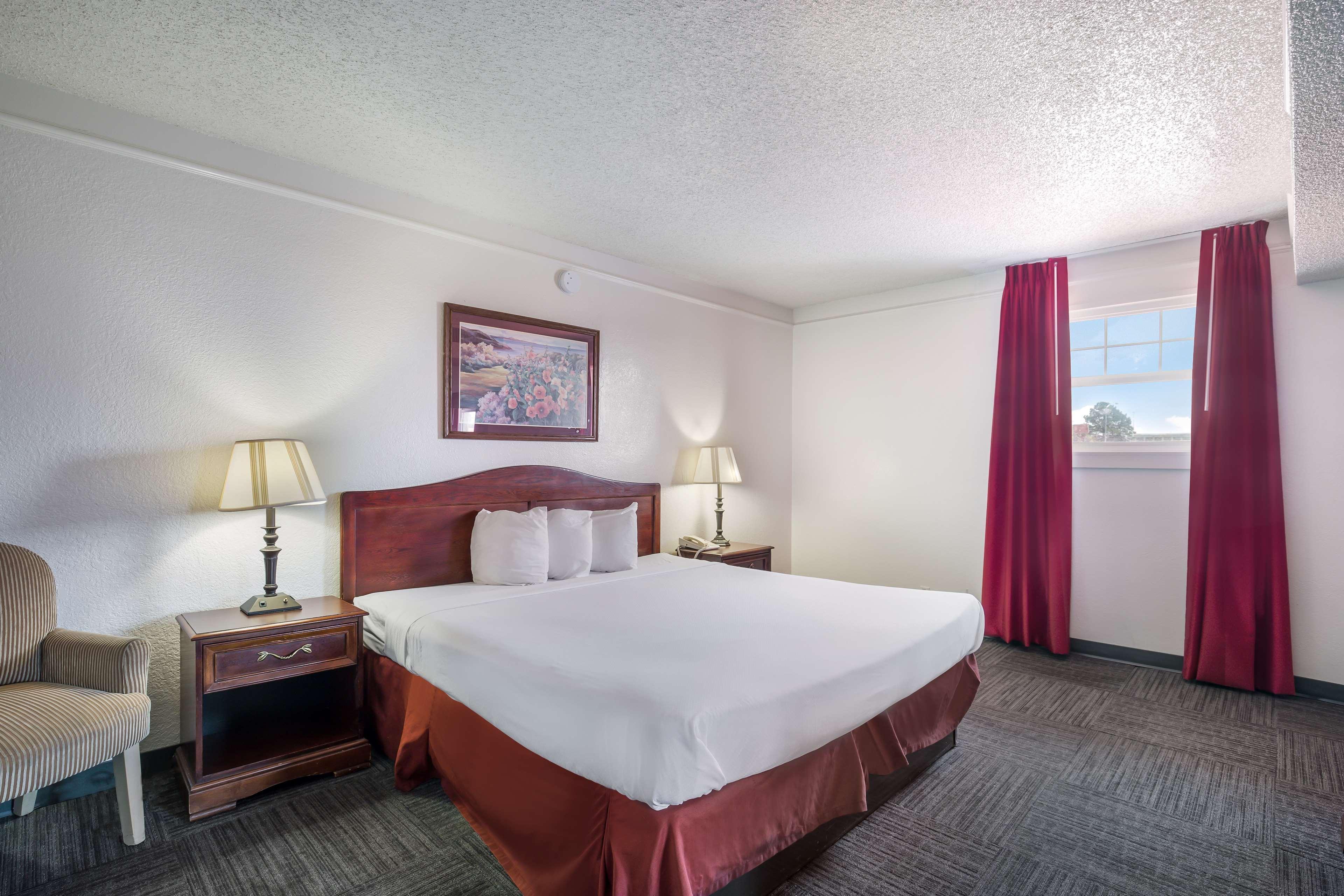 Americas Best Value Inn DEN Екстериор снимка