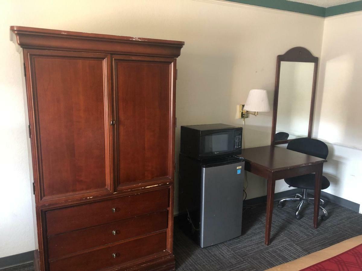 Americas Best Value Inn DEN Екстериор снимка