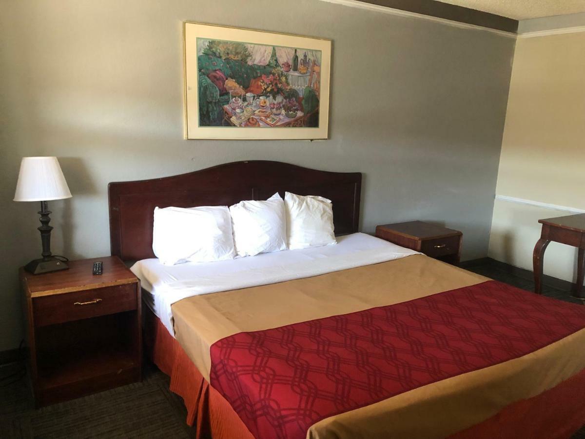 Americas Best Value Inn DEN Екстериор снимка