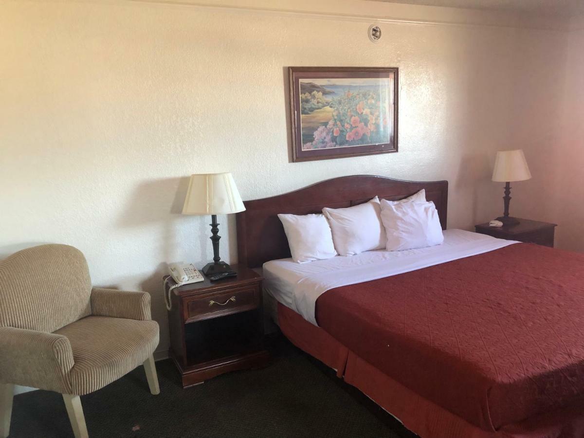 Americas Best Value Inn DEN Екстериор снимка